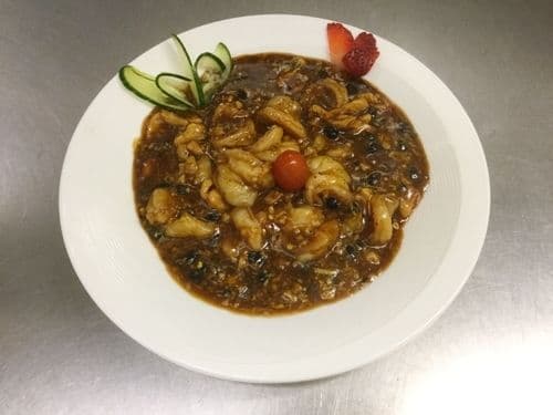 93. Jumbo Shrimp in Lobster Sauce with Minced Chicken