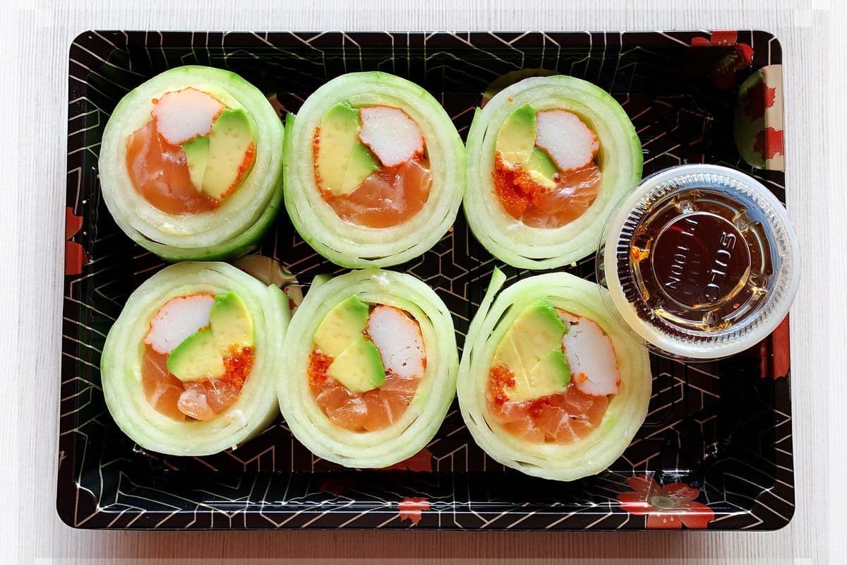 88. Special Cucumber Roll (6 pcs)