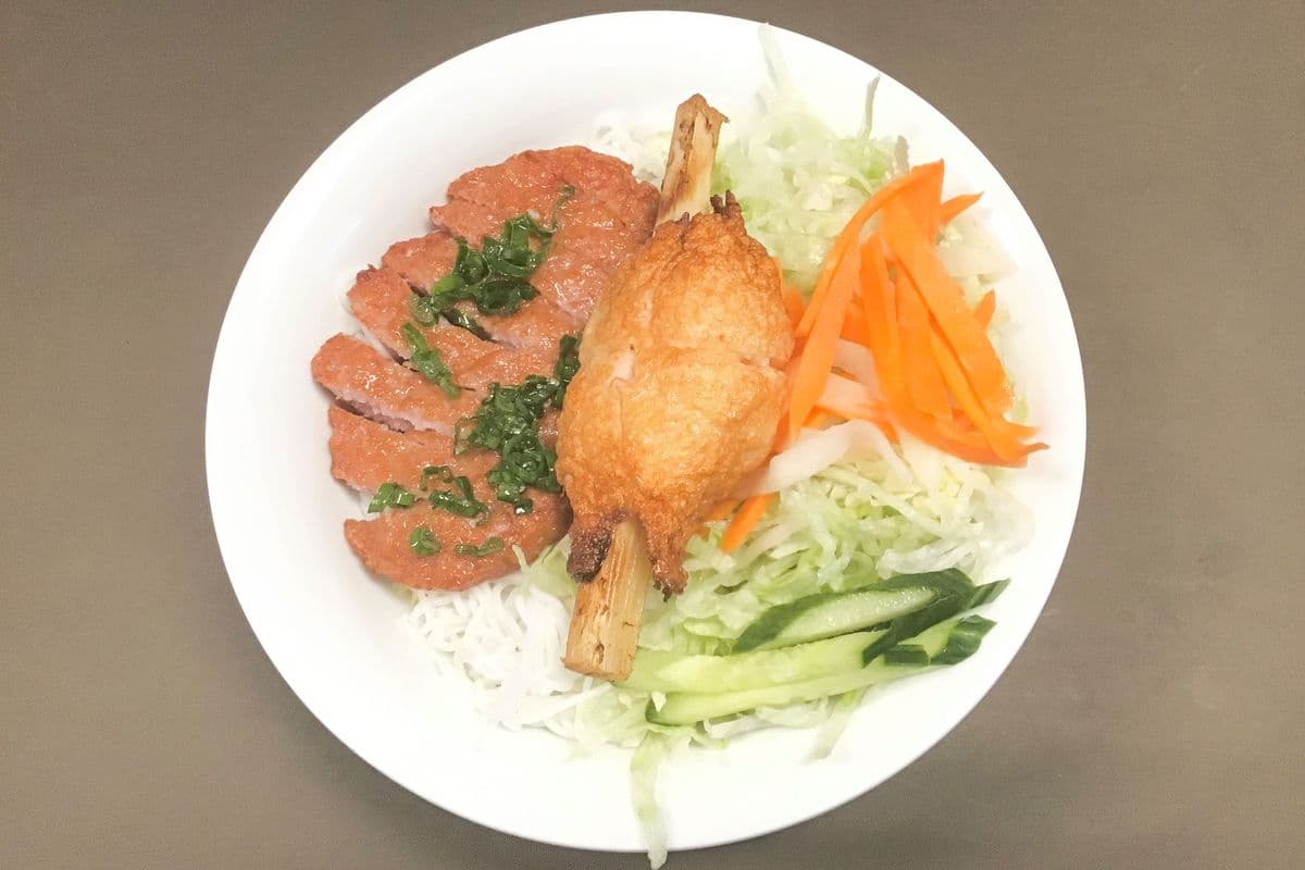 B12. Grilled & Minced Pork & Prawn Paste on Sugar Cane on Vermicelli / Bún Chạo Tôm Nem Nướng