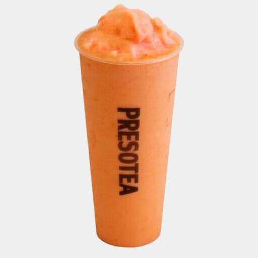 Fresh Strawberry Mango Slush / Frappé glacé à la fraise-mangue