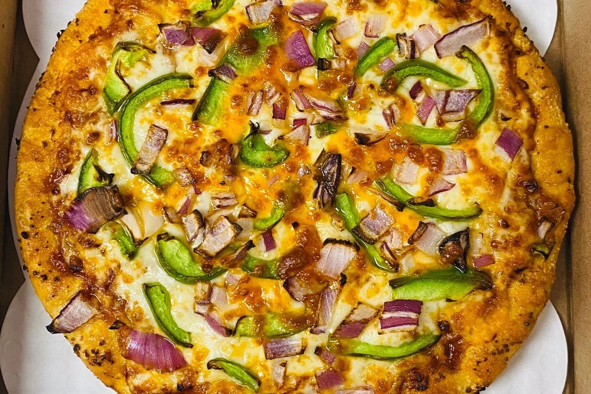 #29 - 8" Pulled Pork Pizza (8" personal)