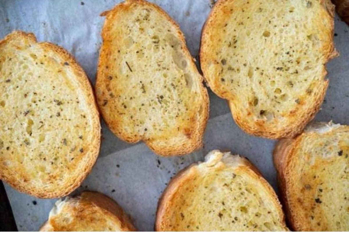 Garlic Toast (3 pcs)