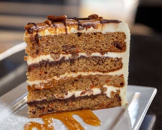 Gâteau géant aux carottes / Giant Carrot Cake