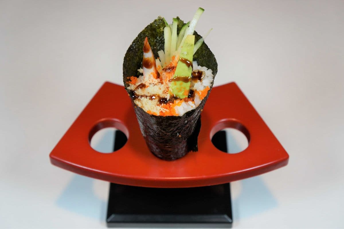 123. Crispy California Hand Roll (1 pc)