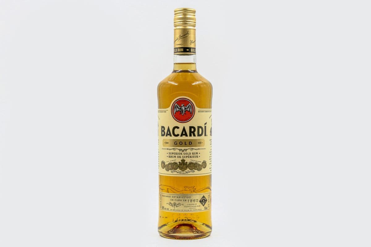 Bacardi Gold Rum (750 ml) (37.5% ABV) (1 x 750ml)