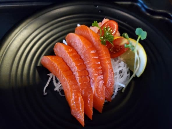 Wild Salmon Sashimi (4pcs)