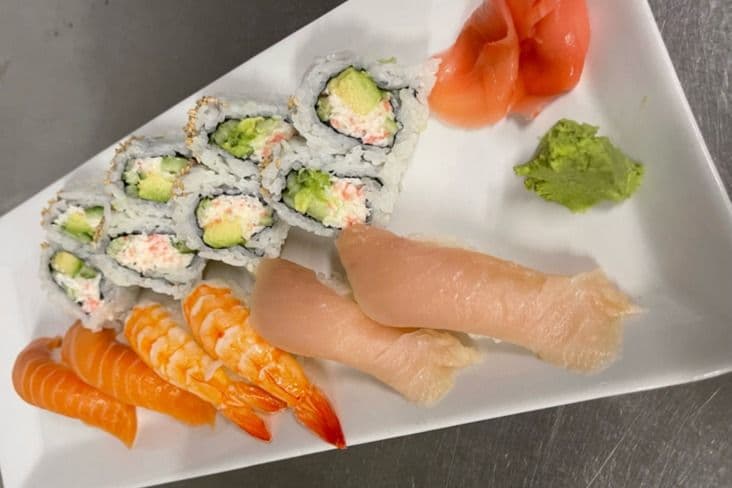 3. California Sushi Combo (14 pcs)