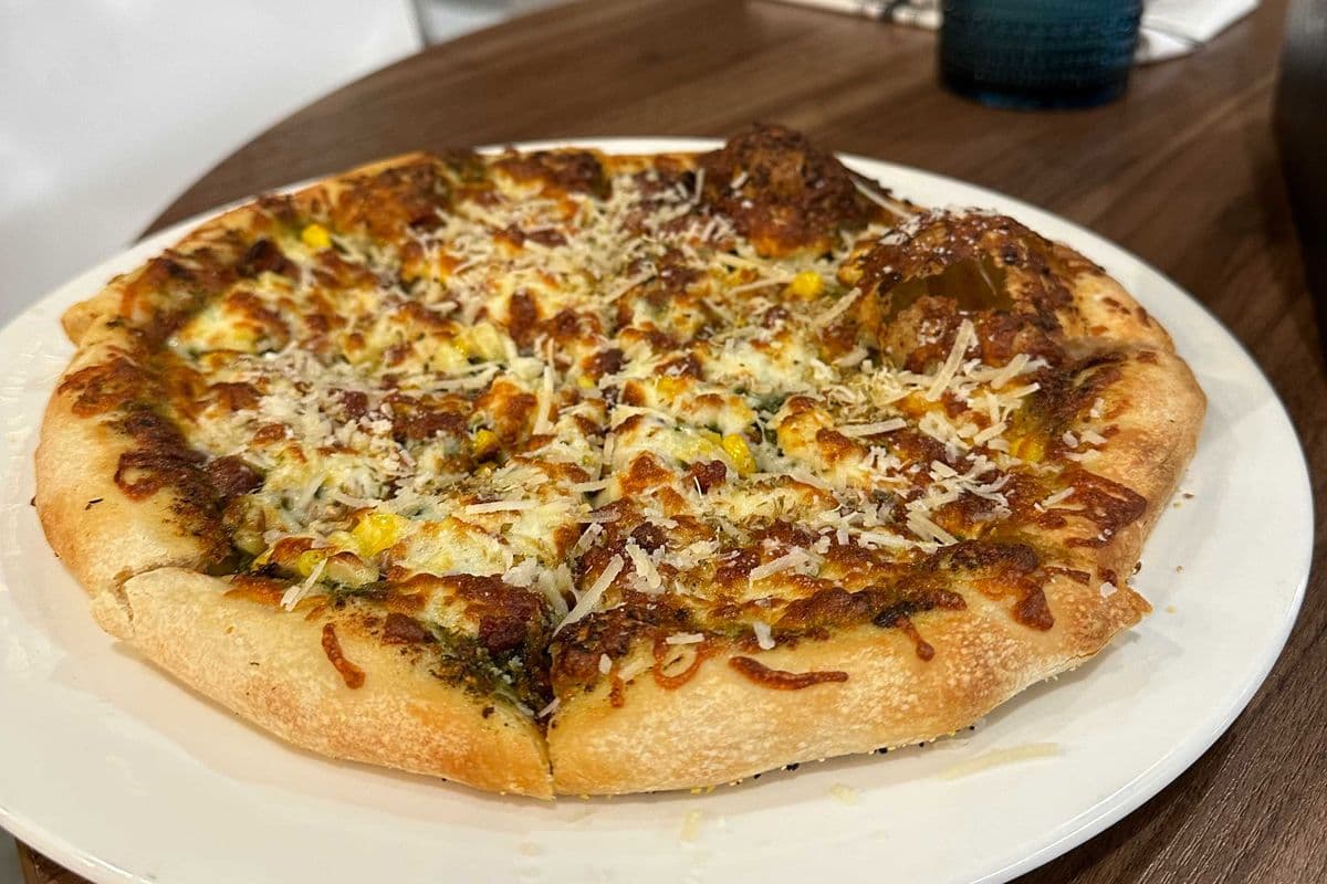 Bacon and Grilled Corn Pizza