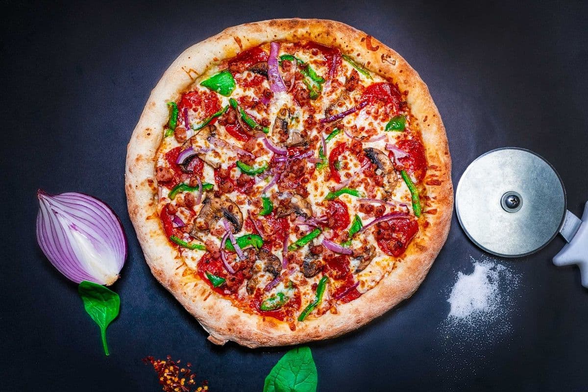 Deluxe Pizza