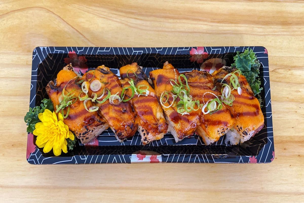 Aburi Unagi Pressed Sushi (6 pcs)