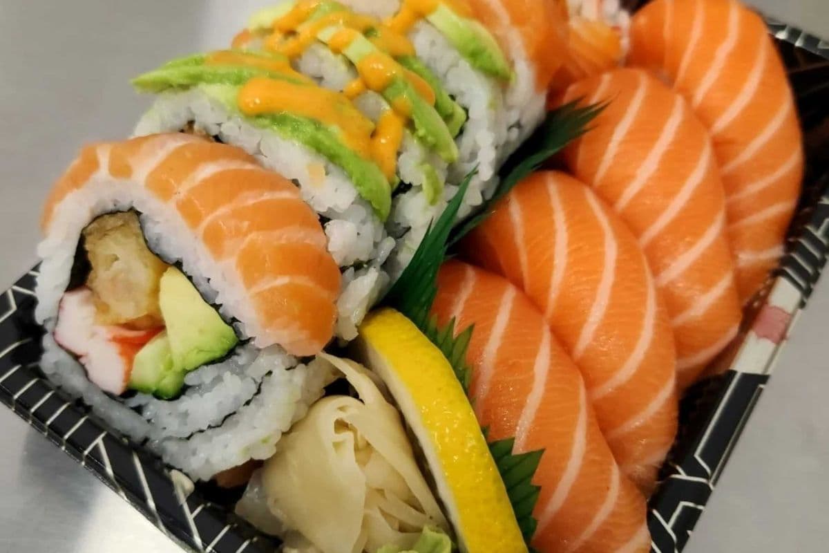 E7. Red Dragon Sushi Combo