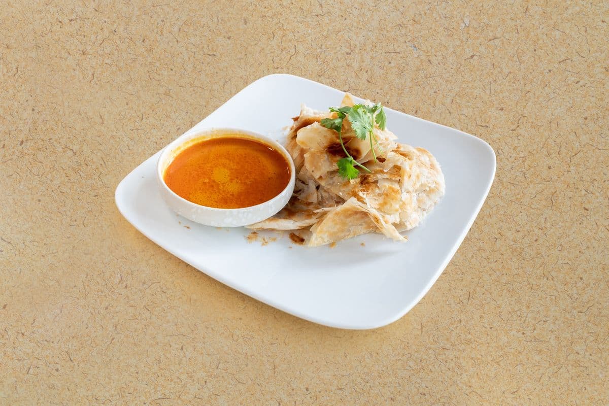 22. Roti Prata with Curry Sauce (2 pcs)