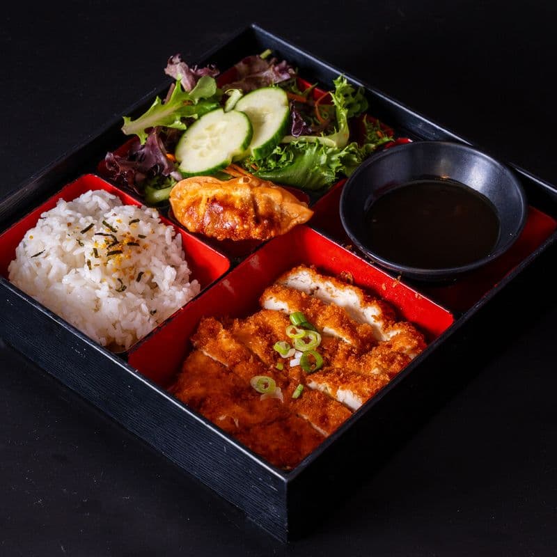 Bento chicken katsu