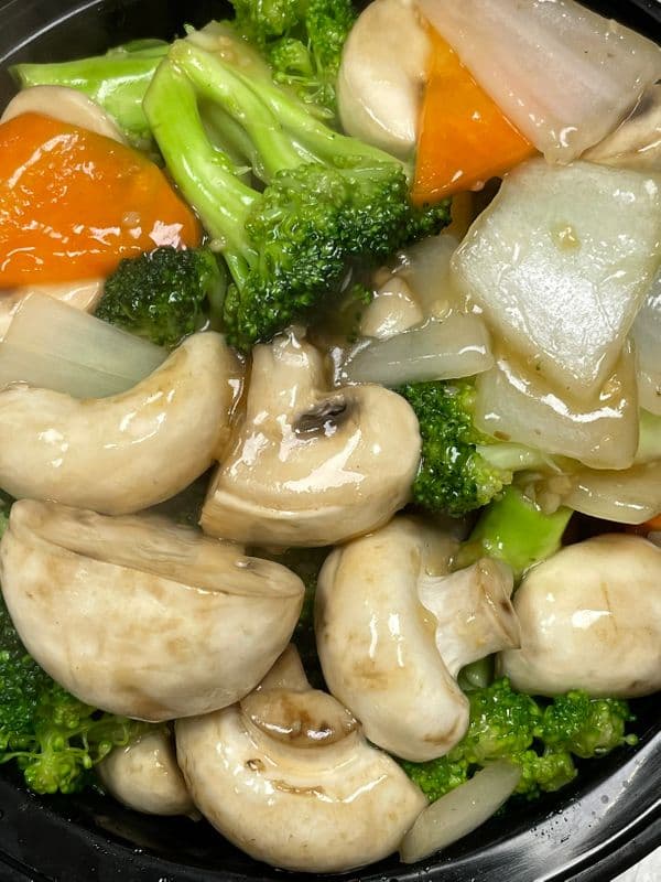 Sauteed Mushrooms and Broccoli