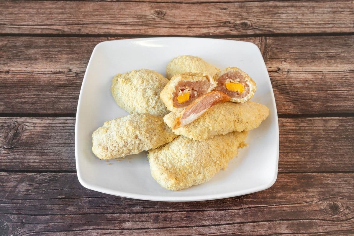 Bacon Cheddar (Box of 6) (6 pieces)