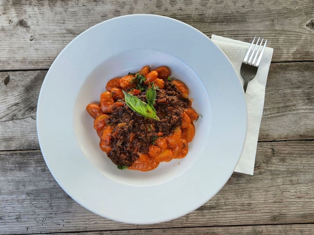 Gnocchi in Rose Sauce with Beef + Garlic Toast