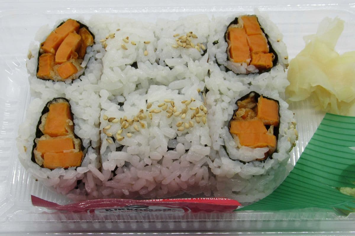 Yam Roll (8 Pcs)