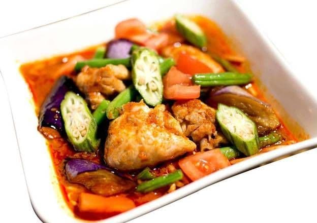 405. Assam Ayam