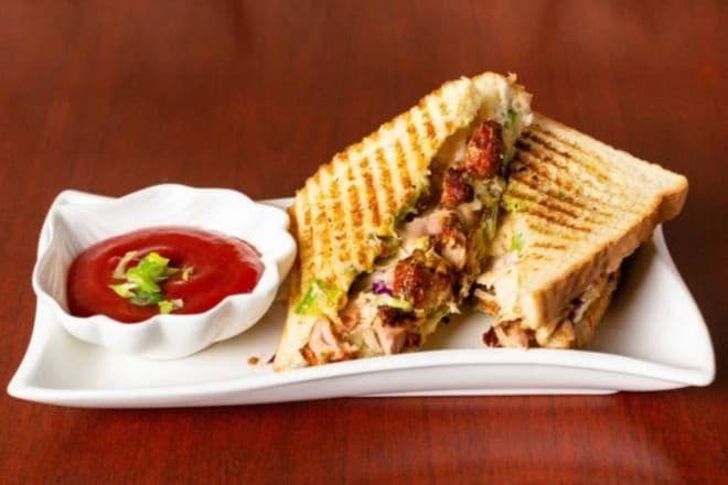 Chicken Grilled Sandwich Two Slices