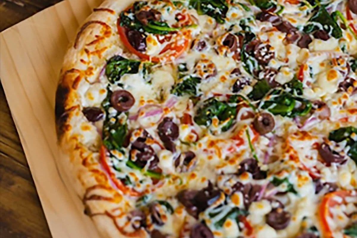 16" Greek Pizza (12 slices)