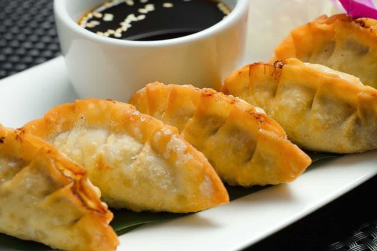 44. Gyoza (5 pcs)