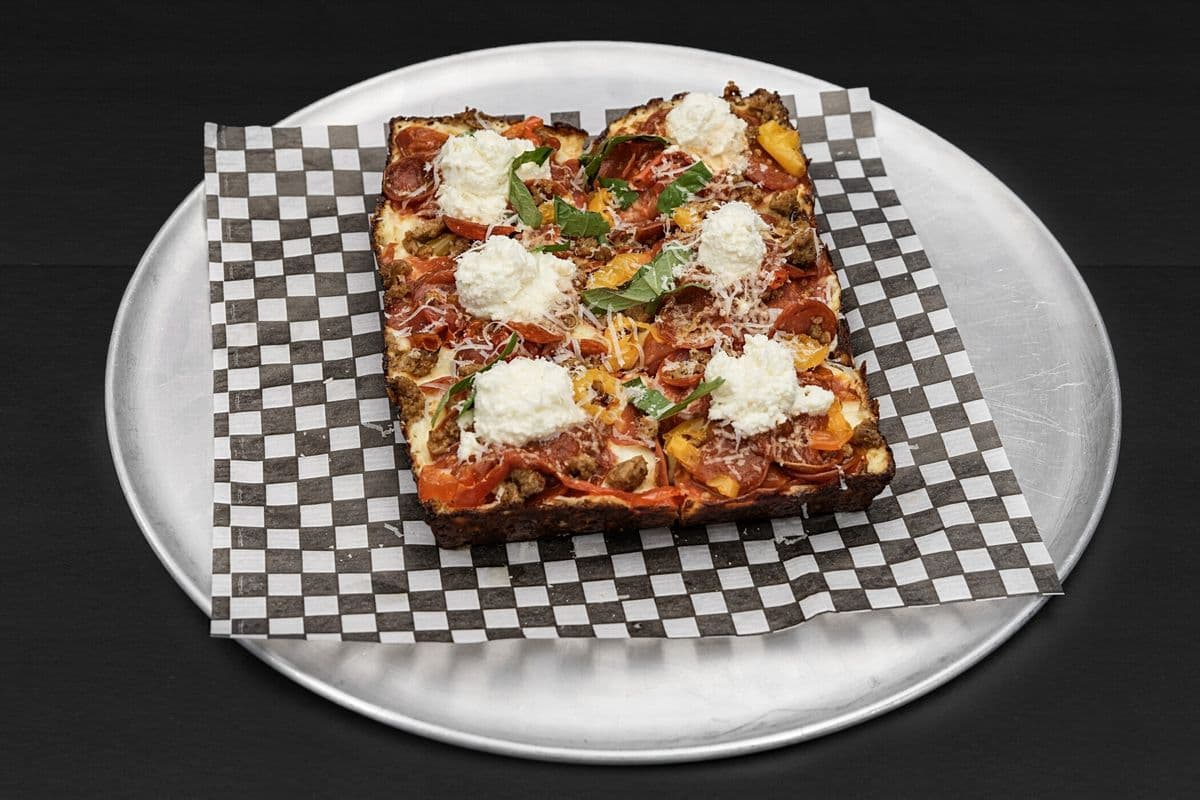313 Detroit Pizza