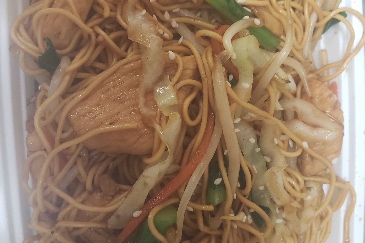 N6. Chiang Mai Noodles