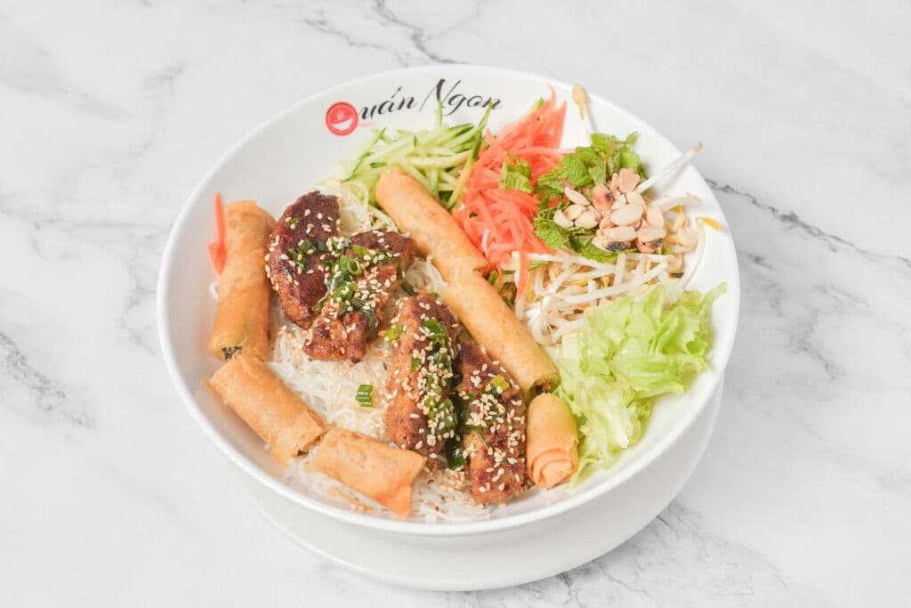 D5. Grilled Lemongrass Pork Cake Vermicelli