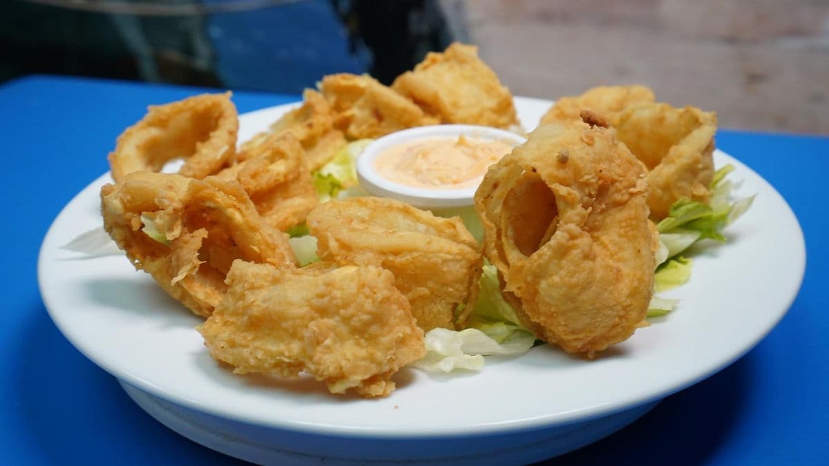 Fried Kalamari (12 pcs)