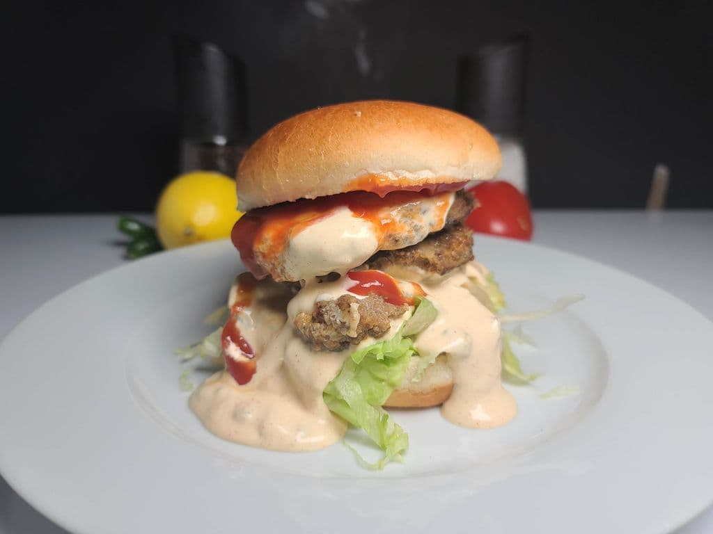 Spicy Smash Cheeseburger