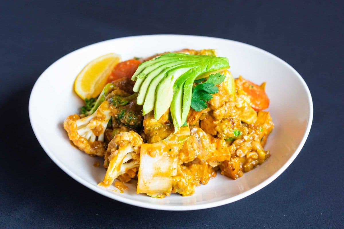 Avocado peanut stirfry