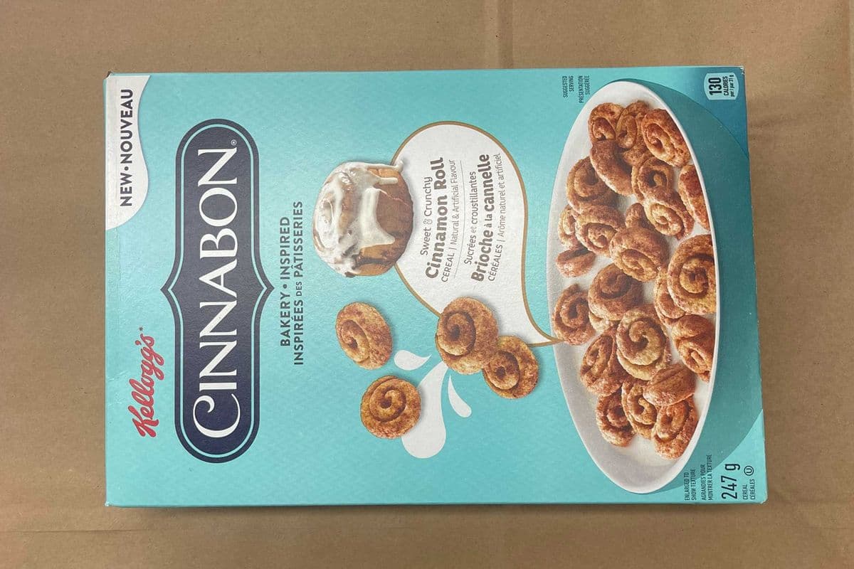 Cinnabon - Sweet & Crunchy Cinnamon Roll Cereal (247 g)