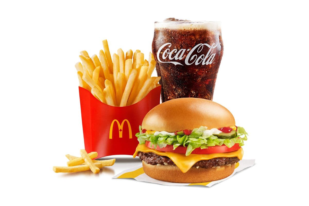 Cheeseburger Deluxe Extra Value Meal [580-730 Cals]