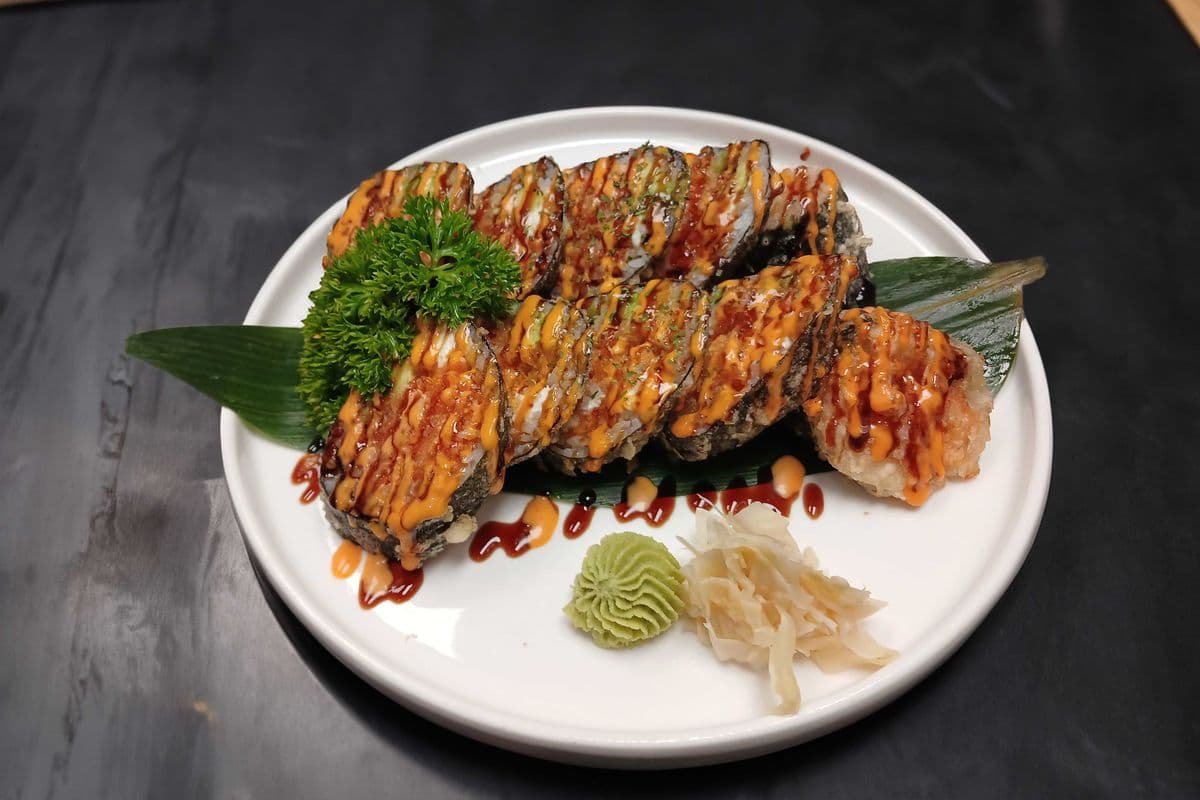 Spicy Tempura Roll (10 pcs)