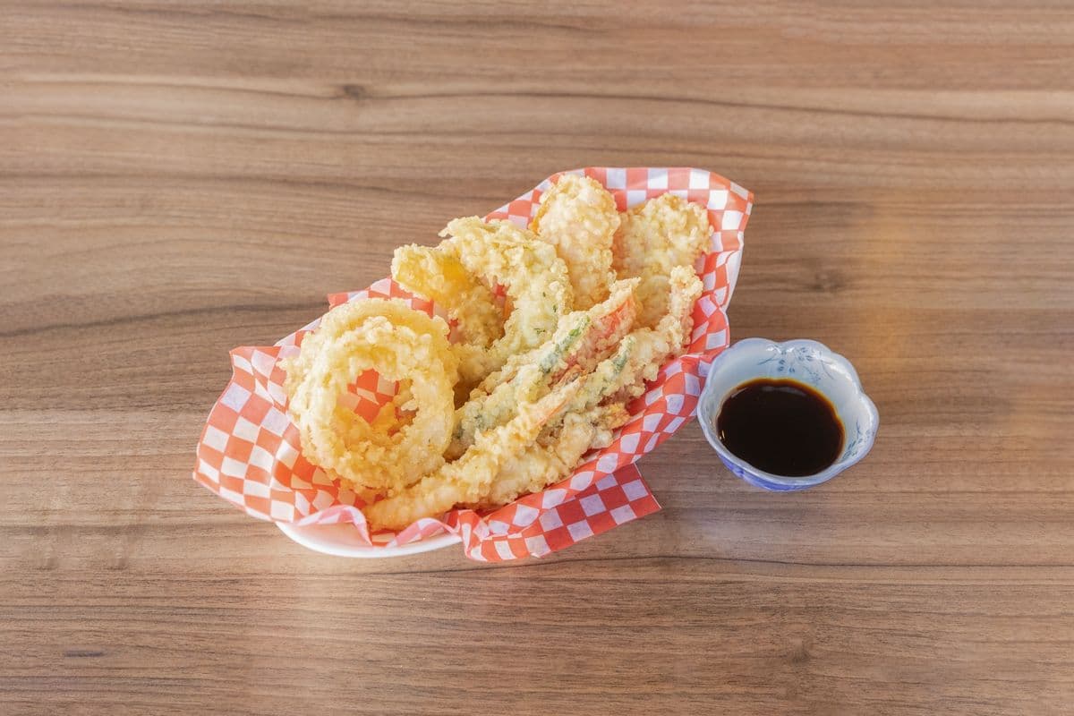 Assorted Tempura (12 pcs)