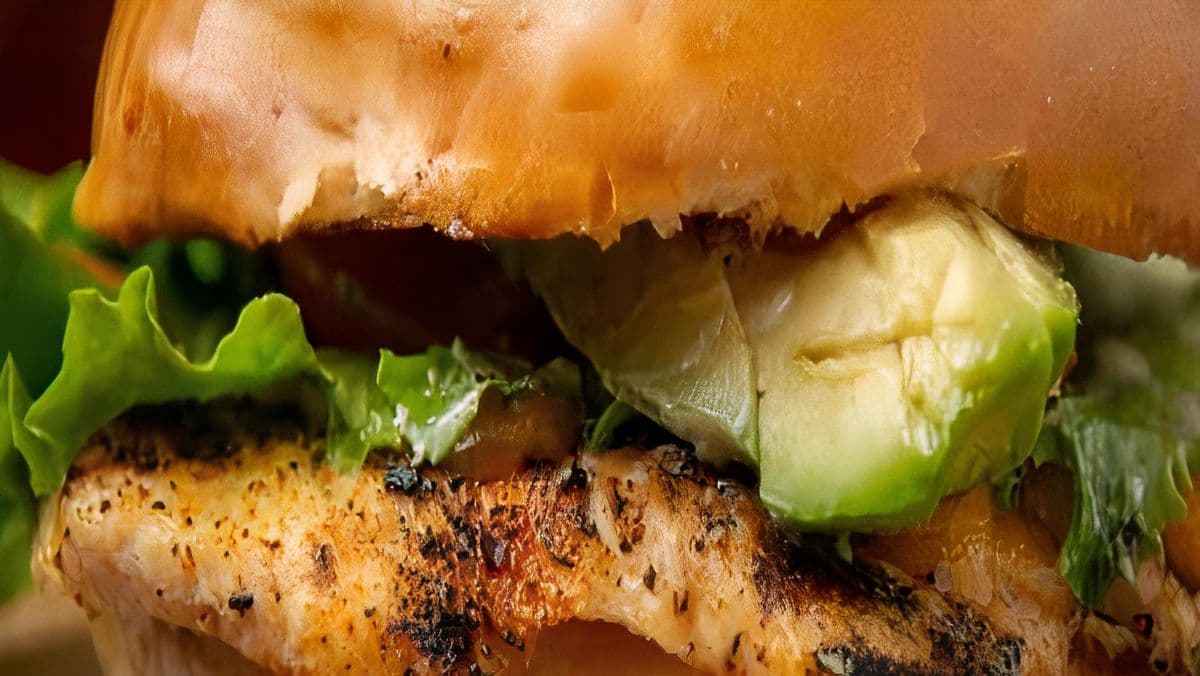 AVOCADO CHICKEN BLT