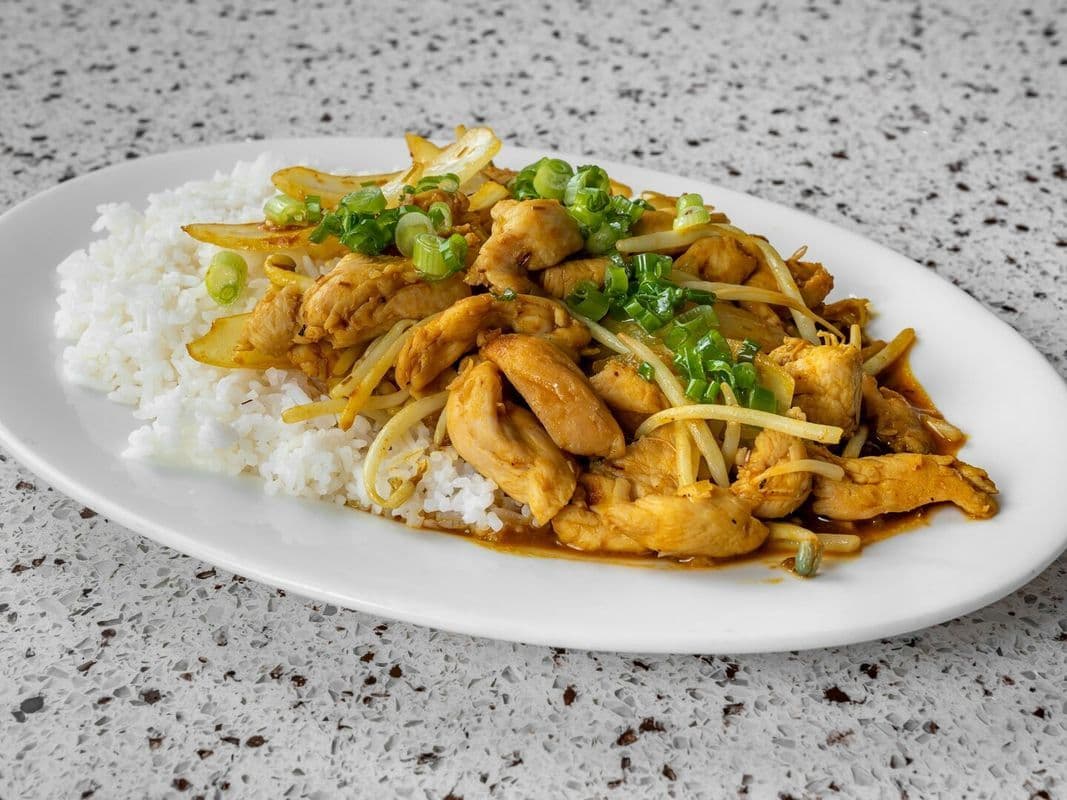 68. Stir Fried Chicken On Steamed Rice