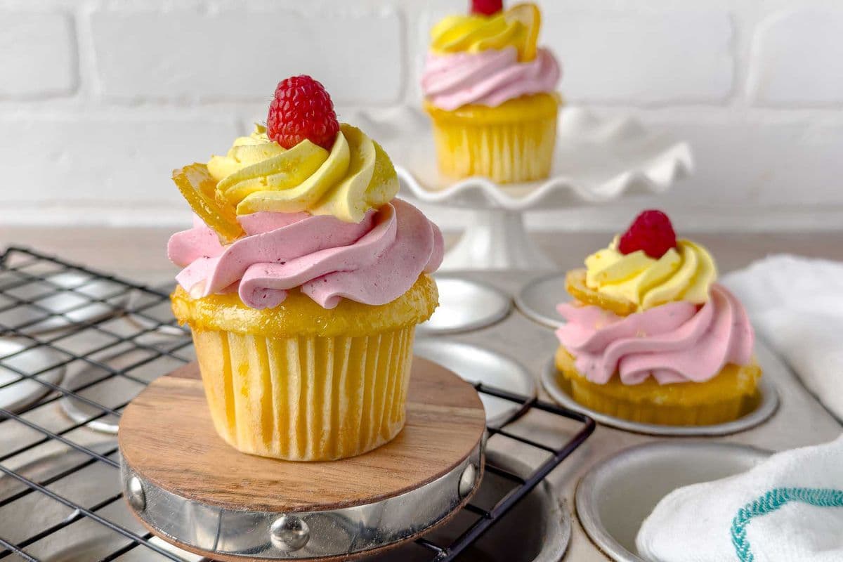 Lemon Raspberry Cupcake (1 x 3"W x 3"H)