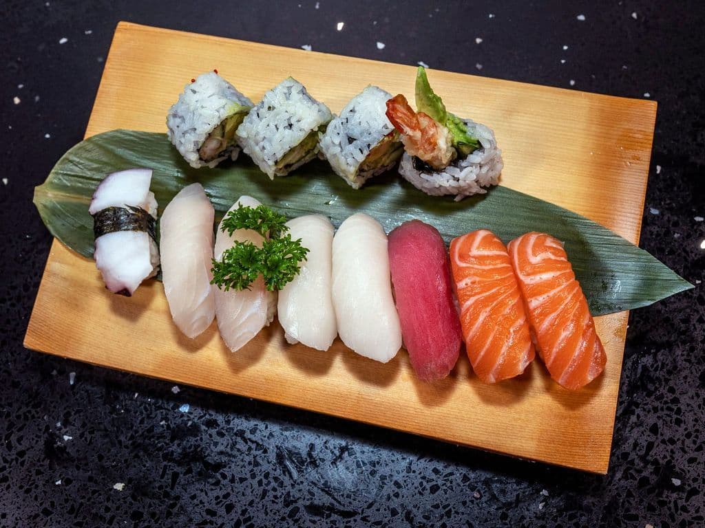 Sushi Osaka (12pcs)