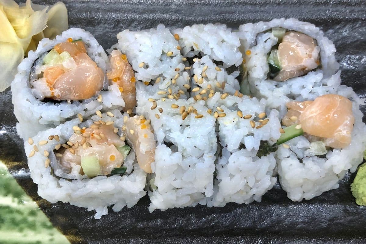 Chopped Scallop Roll (8 pcs)