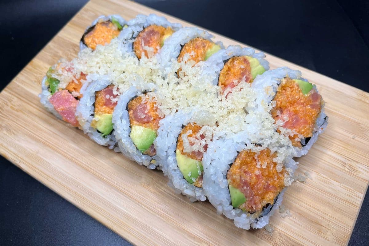 Spicy Tuna Crunch (Crunch On Top) (10 pcs)