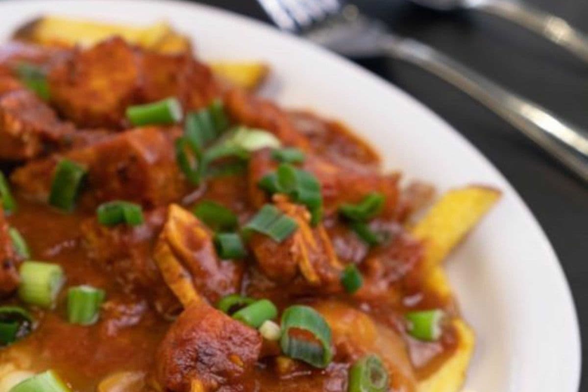 Butter Chicken Poutine