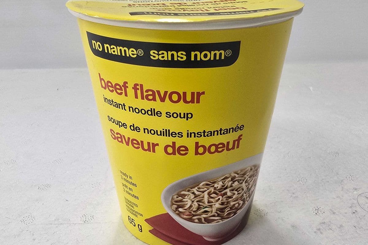 No name Beef flavour Instant noodle cup (65g)