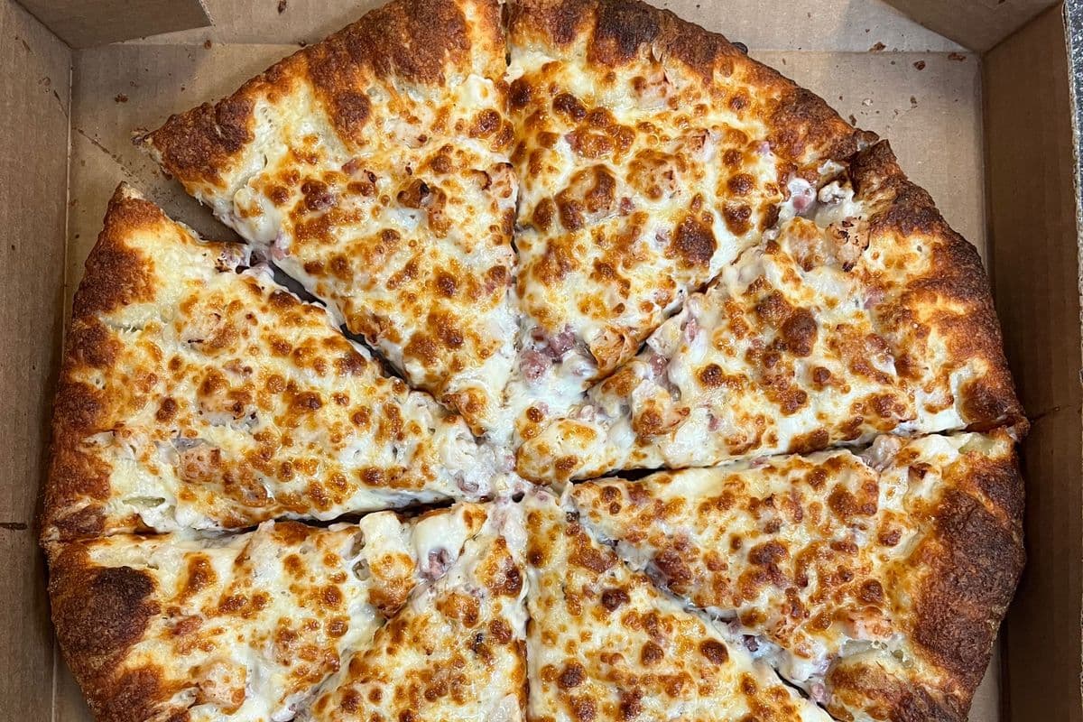 14" Chicken Bacon Ranch Pizza