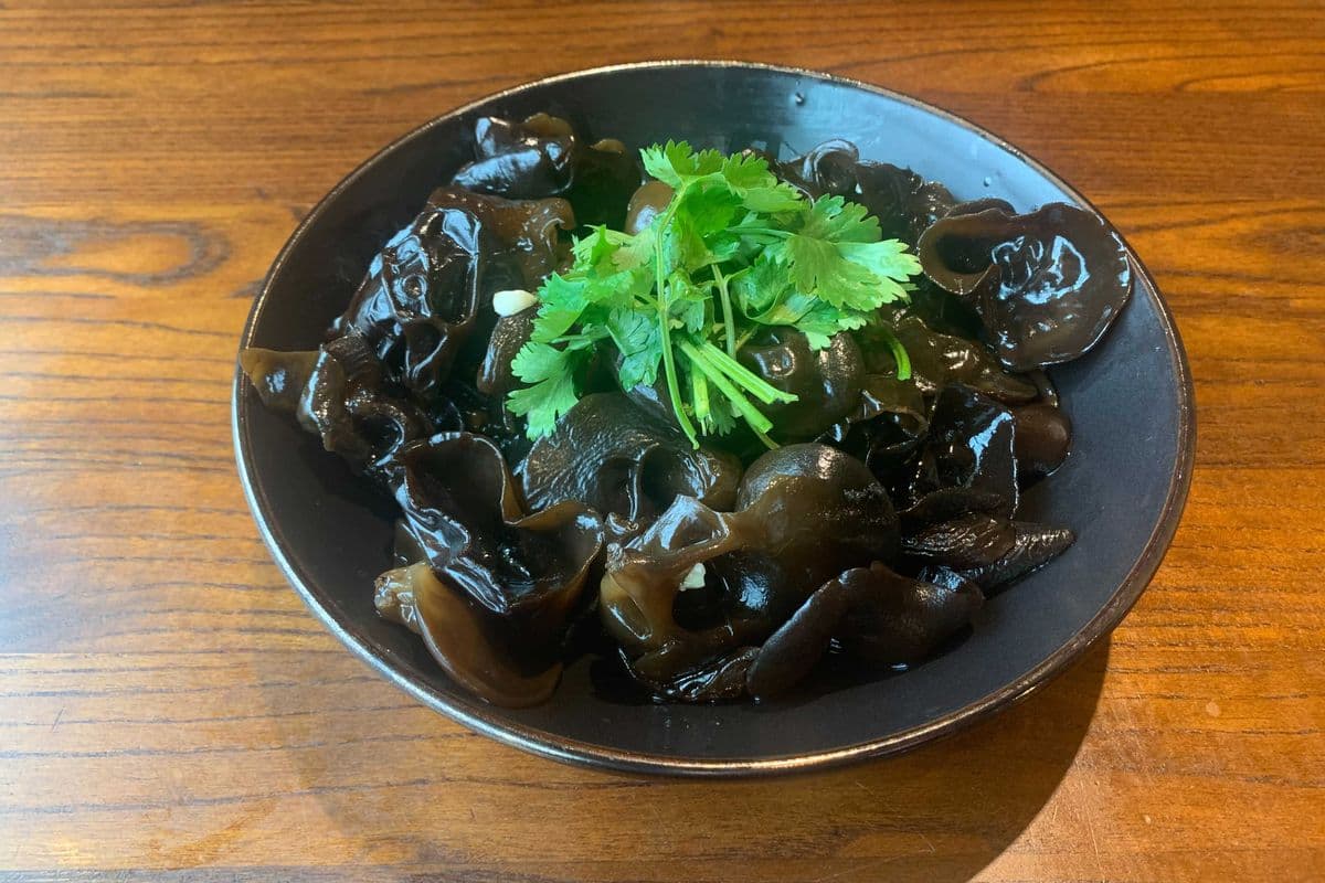 S2. Black Fungus Salad 凉拌黑木耳