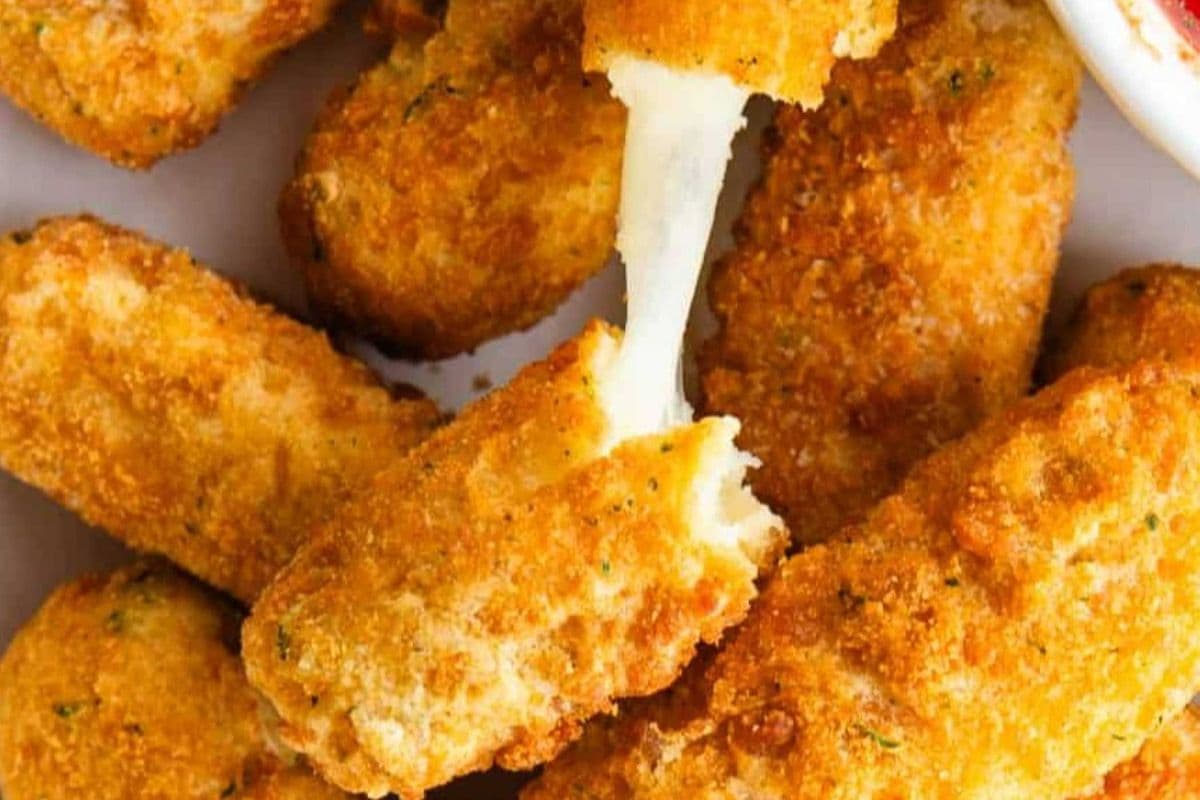 12. Mozza Sticks (5pcs)