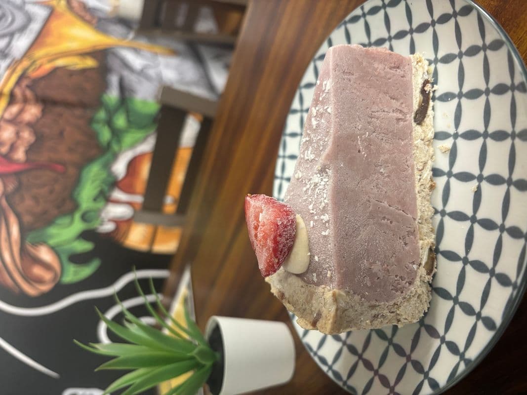 Strawberry Cheesecake (V)(GF)