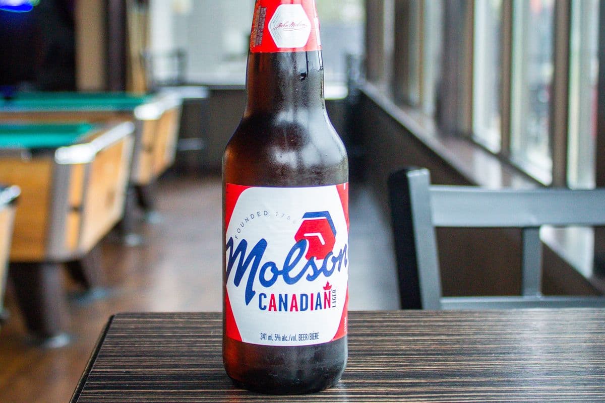 Canadian Bottle (1 x 341 ml)