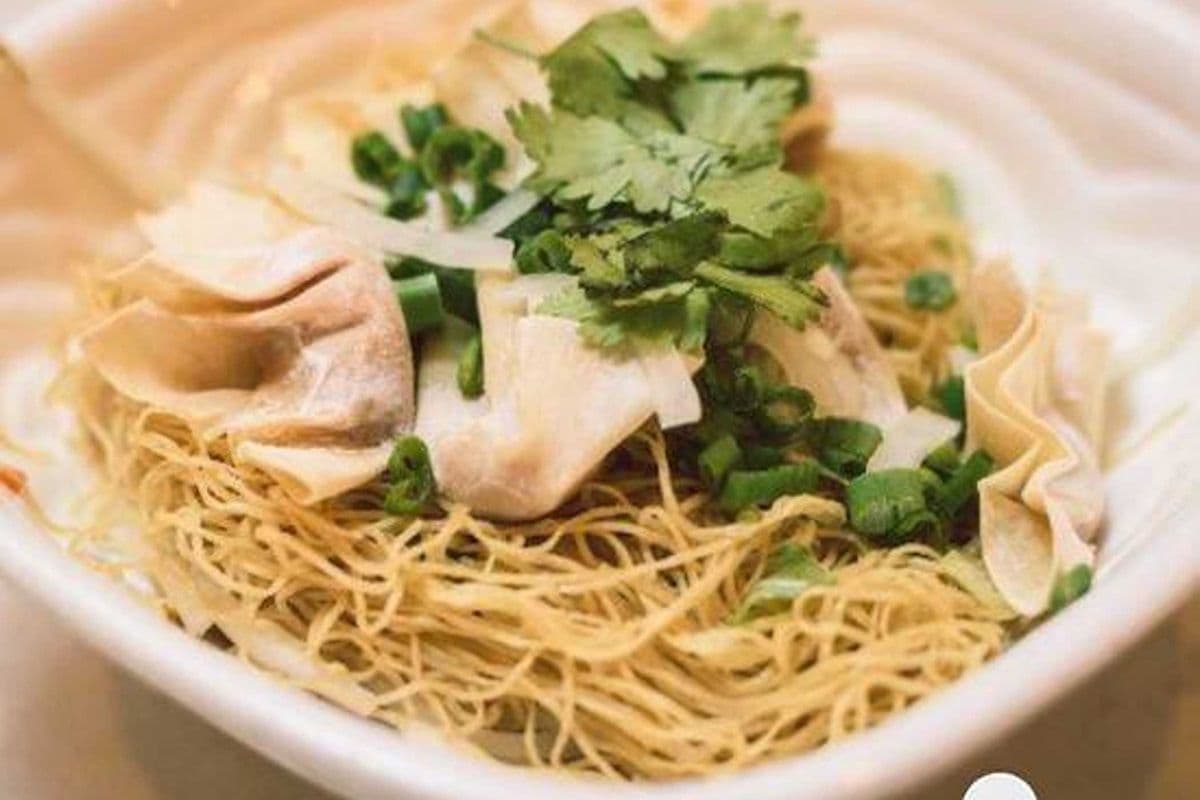 225 - Wonton with Egg Noodle Soup（馄饨河面） - Mi Hoanh Thanh