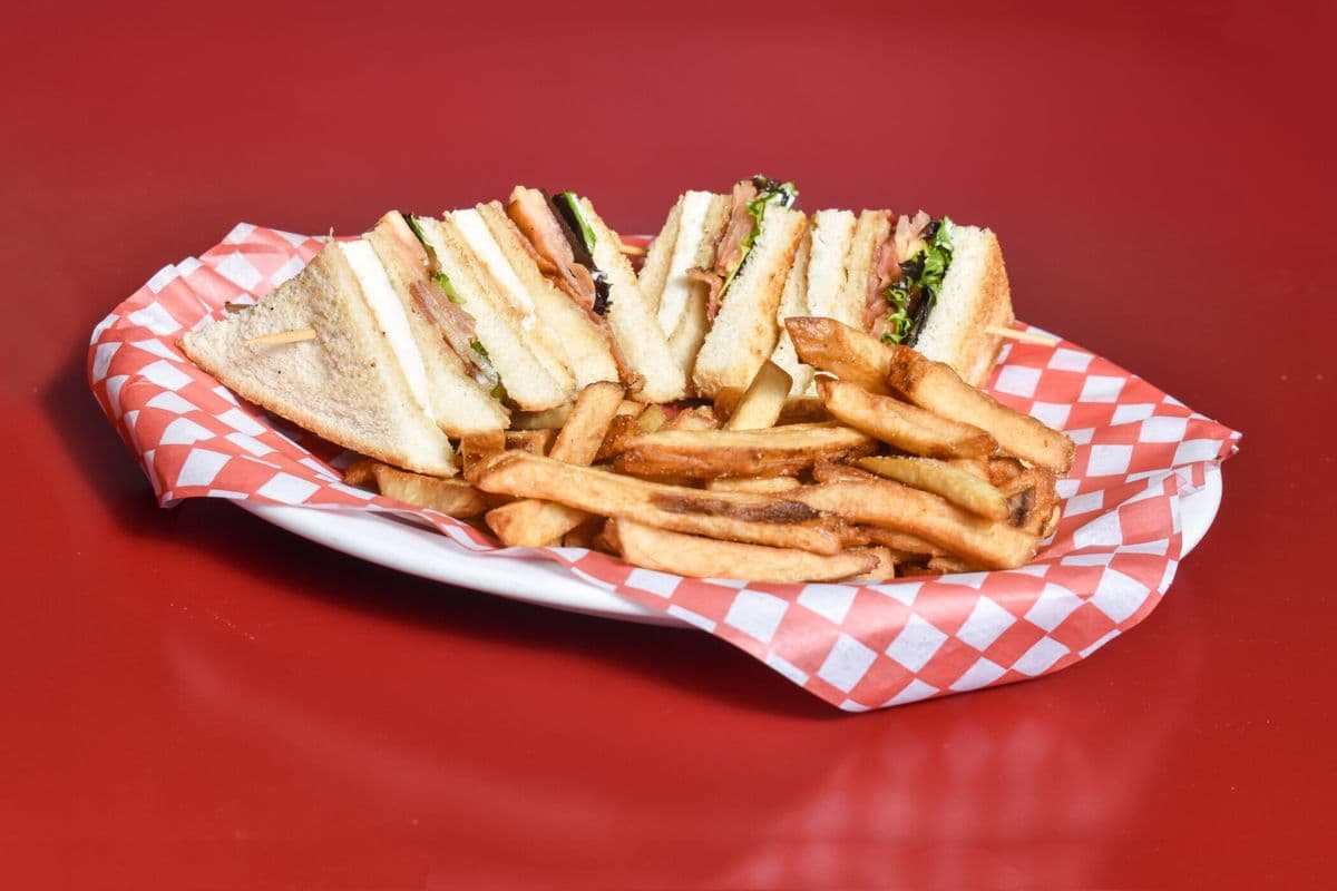 Sherwood Clubhouse Sandwich